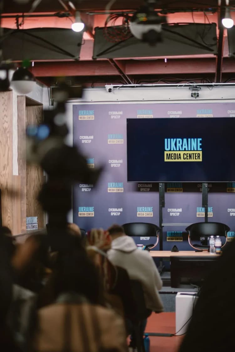 Цифрова безпека дітей в Україні: нове дослідження окреслило ключові онлайн-ризики